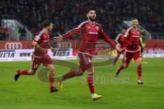 1. Bundesliga - Fußball - FC Ingolstadt 04 - VfL Wolfsburg -  Anthony Jung (3, FCI) trifft mit dem Kopf zum 1:0 Tor Treffer Jubel Pascal Groß (10, FCI) Mathew Leckie (7, FCI)