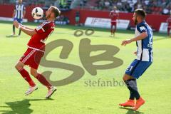 1. BL - Saison 2016/2017 - FC Ingolstadt 04 - Hertha BSC - Moritz Hartmann (#9 FCI) - Marvin Plattenhardt (#21 Hertha) - Foto: Meyer Jürgen