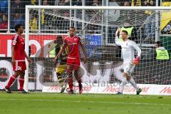 1. BL - Saison 2016/2017 - FC Ingolstadt 04 - Borussia Dortmund - Ramos Vasquez #20 Dortmund verkürzt auf 2:3 - Ørjan Nyland (#26 FCI) - Marcel Tisserand (#32 FCI) - Foto: Meyer Jürgen