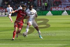 1. Bundesliga - Fußball - FC Ingolstadt 04 - 1. FSV Mainz 05 - Romain Brégerie (18, FCI) Sereno, Henrique (Mainz 5)