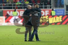 1. Bundesliga - Fußball - FC Ingolstadt 04 - RB Leipzig - Sieg 1:0 Cheftrainer Maik Walpurgis (FCI) gratuliert Jubel mit Vorsitzender des Vorstandes Peter Jackwerth (FCI)