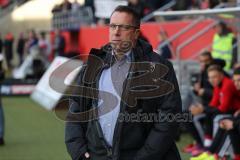 1. Bundesliga - Fußball - FC Ingolstadt 04 - FC Augsburg - Cheftrainer Markus Kauczinski (FCI) vor dem Spiel