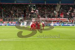 1. BL - Saison 2016/2017 - FC Ingolstadt 04 - 1.FC Köln - Die Spieler bilden einen Kreis vor dem Spiel - Foto: Meyer Jürgen