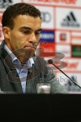 1. Bundesliga - Fußball - FC Ingolstadt 04 - VfL Wolfsburg - Pressekonferenz nach dem Spiel 1:1, Cheftrainer Valérien Ismaël (Wolfsburg) und Cheftrainer Maik Walpurgis (FCI)