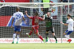 1. BL - Saison 2016/2017 - FC Ingolstadt 04 - FC Schalke 04 - Marvin Matip (#34 FCI) - Fährmann Ralf Torwart Schalke 04 - Foto: Meyer Jürgen