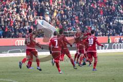 1. Bundesliga - Fußball - FC Ingolstadt 04 - Hamburger SV HSV - Tor Markus Suttner (29, FCI)  Jubel