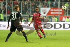 1. Bundesliga - Fußball - FC Ingolstadt 04 - FC Augsburg - Marvin Matip (34, FCI) Flanke