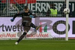 1. BL - Saison 2016/2017 - FC Ingolstadt 04 - VFL Wolfsburg - Martin Hansen Torwart(#35 FCI) - beim Abschlag - Foto: Meyer Jürgen