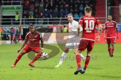 1. Bundesliga - Fußball - FC Ingolstadt 04 - 1. FC Köln - Roger de Oliveira Bernardo (8, FCI) Marco Höger (6 Köln) Pascal Groß (10, FCI)