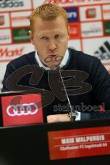 1. Bundesliga - Fußball - FC Ingolstadt 04 - VfL Wolfsburg - Pressekonferenz nach dem Spiel 1:1, Cheftrainer Valérien Ismaël (Wolfsburg) und Cheftrainer Maik Walpurgis (FCI)