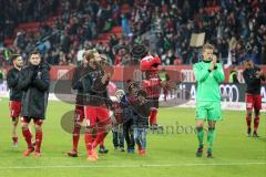 1. Bundesliga - Fußball - FC Ingolstadt 04 - RB Leipzig - Sieg 1:0 Jubel Team bedankt sich bei den Fans Stefan Lex (14, FCI) Moritz Hartmann (9, FCI) Torwart Örjan Haskjard Nyland (1, FCI)