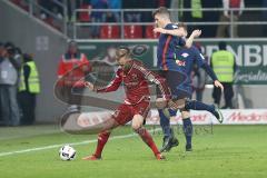 1. Bundesliga - Fußball - FC Ingolstadt 04 - RB Leipzig - Florent Hadergjonaj (33, FCI) Marcel Sabitzer (7 Leipzig)