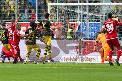 1. BL - Saison 2016/2017 - FC Ingolstadt 04 - Borussia Dortmund - Lezano Farina,Dario (#37 FCI) zum Treffer zum 2:0 - Marvin Matip (#34 FCI) - Weidenfeller Roman Torwart Dortmund - Jubel - Foto: Meyer Jürgen