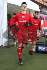 1. BL - Saison 2016/2017 - FC Ingolstadt 04 - RB-Leipzig - Alfredo Morales (#6 FCI) beim Einlaufen zum warm machen - Foto: Meyer Jürgen