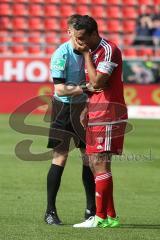 1. BL - Saison 2016/2017 - FC Ingolstadt 04 - 1. FSV Mainz 05 - Marvin Matip (#34 FCI) mit der Schiedrichterentscheidung nicht zufrieden - Foto: Meyer Jürgen