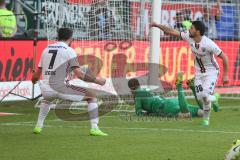 1. BL - Saison 2016/2017 - FC Ingolstadt 04 - SV Darmstadt - Almog Cohen (#36 FCI) trifft zum 2:2 Ausgleich - Esser Michael Torwart Darmstadt - Mathew Leckie (#7 FCI) - Jubel - Foto: Meyer Jürgen