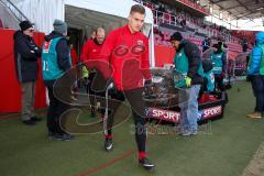 1. BL - Saison 2016/2017 - FC Ingolstadt 04 - Hamburger SV - Max Christiansen (#19 FCI) beim Einlaufen zum warm machen - Foto: Meyer Jürgen