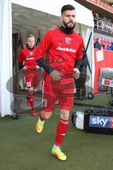 1. BL - Saison 2016/2017 - FC Ingolstadt 04 - RB-Leipzig - Anthony Jung (#3 FCI) beim Einlaufen zum warm machen - Foto: Meyer Jürgen