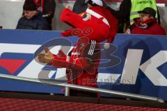 1. BL - Saison 2016/2017 - FC Ingolstadt 04 - RB-Leipzig - Schanzi - Nikolaus - Maskottchen - Foto: Meyer Jürgen