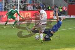 1. BL - Saison 2016/2017 - FC Ingolstadt 04 - SV Darmstadt - Mathew Leckie (#7 FCI) - Höhn Immanuel Darmstadt #21 - Esser Michaela Darmstadt Torwart - Foto: Meyer Jürgen