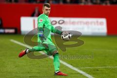 1. BL - Saison 2016/2017 - FC Ingolstadt 04 - RB-Leipzig - Martin Hansen Torwart(#35 FCI) beim Abschlag - Foto: Meyer Jürgen