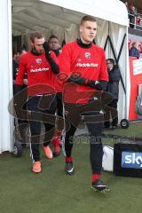 1. BL - Saison 2016/2017 - FC Ingolstadt 04 - RB-Leipzig - Max Christiansen (#19 FCI) beim Einlaufen zum warm machen - Foto: Meyer Jürgen