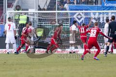 1. BL - Saison 2016/2017 - FC Ingolstadt 04 - Hamburger SV - Markus Suttner (#29 FCI) trifft zum 2:0 Führungstreffer durch einen Freistoss - Mathenia Christian Torwart Hamburg - Jubel - Foto: Meyer Jürgen