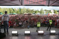 1. BL - Saison 2016/2017 - FC Ingolstadt 04 - FC Schalke 04 - Saisonabschlussfeier - Fans - Foto: Meyer Jürgen