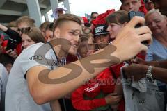1. Bundesliga - Fußball - FC Ingolstadt 04 - Letzter Spieltag - Saisonabschlußfeier für die Fans - Max Christiansen (19, FCI)