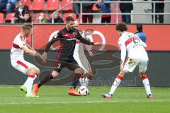 1. Bundesliga - Testspiel - Fußball - FC Ingolstadt 04 - VfB Stuttgart - Bedrängnis mitte Anthony Jung (3, FCI) links Mart Ristl (VfB) Tobias Werner (VfB) Benjamin Pavard (VfB)