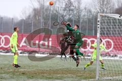 1. BL - Saison 2016/2017 - FC Ingolstadt 04 - 1.FC Heidenheim - Testspiel - Vorbereitungsspiel - Lezcano Farina,Dario (#37 FCI) beim Kopfball - Müller Kevin Torwart Heidenheim - Robert Leipertz (#13 FCI) - Foto: Meyer Jürgen