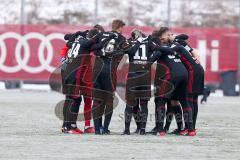 1. BL - Saison 2016/2017 - FC Ingolstadt 04 - 1.FC Heidenheim - Testspiel - Vorbereitungsspiel - Die Mannschaft bildet einen Kreis vor dem Spiel - Lezcano Farina,Dario (#37 FCI) - Lukas Hinterseer (#16 FCI) - Stefan Lex (#14 FCI) - Foto: Meyer Jürgen