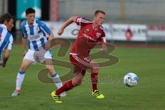 1. Bundesliga - Fußball - FC Ingolstadt 04 - Huddersfield Town Football Club - Testspiel - rechts Nico Rinderknecht (22, FCI) im Angriff