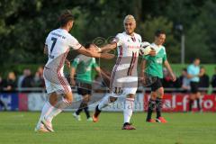 1. Bundesliga - Fußball - Testspiel - FC Ingolstadt 04 - VfB Eichstädt - links Torschütze Mathew Leckie (7, FCI) und rechts gratuliert Darío Lezcano (11, FCI) Jubel Tor