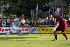1. Bundesliga - Fußball - Testspiel - FC Ingolstadt 04 - VfB Eichstädt - mitte Stefan Lex (14, FCI) trifft zum 0:1 Tor, Torwart Jonas Herter (VfB) chancenlos Jubel