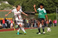 1. Bundesliga - Fußball - Testspiel - FC Ingolstadt 04 - VfB Eichstädt - Tobias Levels (28, FCI) und rechts Yomi Scintu (VfB)