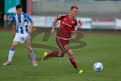 1. Bundesliga - Fußball - FC Ingolstadt 04 - Huddersfield Town Football Club - Testspiel - rechts Nico Rinderknecht (22, FCI) im Angriff