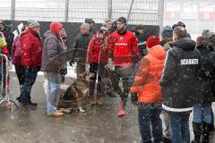 1. BL - Saison 2016/2017 - FC Ingolstadt 04 - Trainingsauftakt im neuen Jahr 2017 - Christian Ortag (#39 FCI) - Fans - Foto: Meyer Jürgen