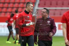 1. Bundesliga - Fußball - FC Ingolstadt 04 - 1. Training unter neuem Cheftrainer Markus Kauczinski (FCI) - Neuzugänge Torwart Martin Hansen (35, FCI) und Cheftrainer Markus Kauczinski (FCI)