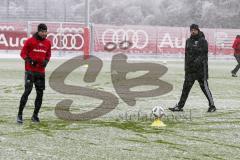 1. BL - Saison 2016/2017 - FC Ingolstadt 04 - Trainingsauftakt im neuen Jahr 2017 - Michael Henke (Co-Trainer FCI) -Markus Suttner (#29 FCI) - Foto: Meyer Jürgen