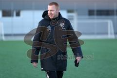 1. Bundesliga - Fußball - FC Ingolstadt 04 - 1. Training mit neuem Trainer - Cheftrainer Maik Walpurgis (FCI) kommt auf den Platz