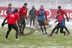 1. BL - Saison 2016/2017 - FC Ingolstadt 04 - Trainingsauftakt im neuen Jahr 2017 - Maurice Multhaup (#31 FCI) - Sonny Kittel (#21 FCI) - Foto: Meyer Jürgen