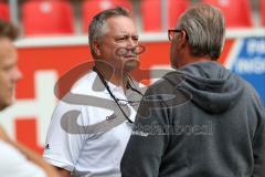 1. Bundesliga - Fußball - FC Ingolstadt 04 - 1. Training unter neuem Cheftrainer Markus Kauczinski (FCI) - Dr. Martin Wagener und Vorsitzender des Vorstandes Peter Jackwerth (FCI)