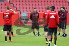 1. Bundesliga - Fußball - FC Ingolstadt 04 - 1. Training unter neuem Cheftrainer Markus Kauczinski (FCI) - Ansprache Cheftrainer Markus Kauczinski (FCI)