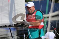 1. Bundesliga - Fußball - FC Ingolstadt 04 - Audi Sailing Experience - im Boot Cheftrainer Markus Kauczinski (FCI)