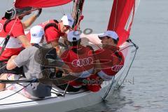 1. Bundesliga - Fußball - FC Ingolstadt 04 - Audi Sailing Experience - Romain Brégerie (18, FCI) rechts und oben Lukas Gerlspeck