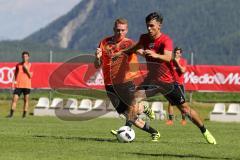 1. Bundesliga - Fußball - FC Ingolstadt 04 - Trainingslager - Vorbereitung - Training - Nico Rinderknecht (22, FCI) Alfredo Morales (6, FCI)