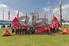 1. Bundesliga - Fußball - FC Ingolstadt 04 - Audi Sailing Experience - Gruppenfoto mit der ganzen Mannschaft in Schwimmwesten vor der Bootstour