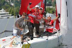 1. Bundesliga - Fußball - FC Ingolstadt 04 - Audi Sailing Experience - SiegerBoot Julian Autenreith rund links Torwart Örjan Haskjard Nyland (26, FCI) Maurice Multhaup (31, FCI) Alfredo Morales (6, FCI)