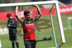 1. Bundesliga - Fußball - FC Ingolstadt 04 - Trainingslager - Vorbereitung - Training - Darío Lezcano (11, FCI) trägt das Tor